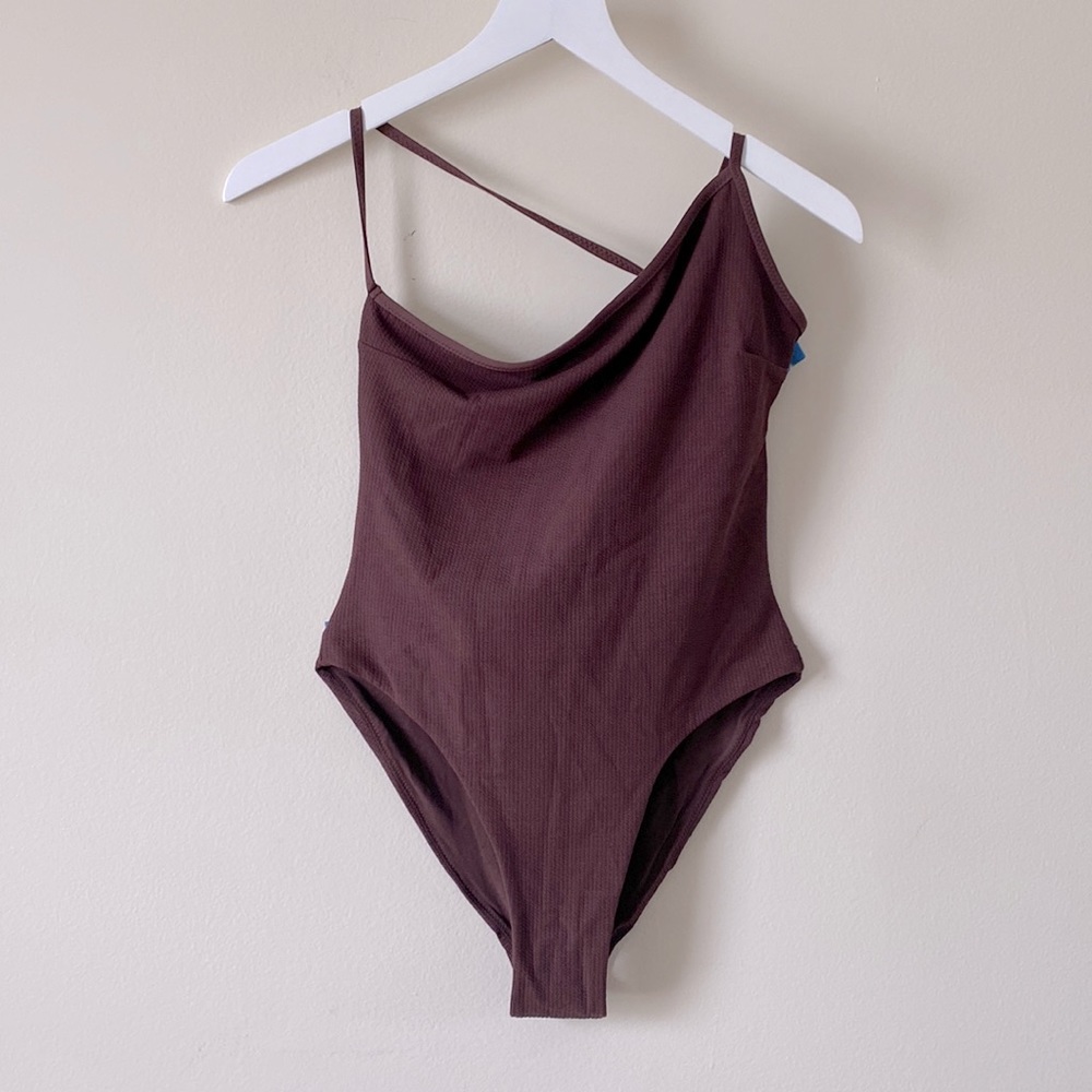 NWT ZARA One shoulder 1-piece bathing suit. Burgundy. L.
